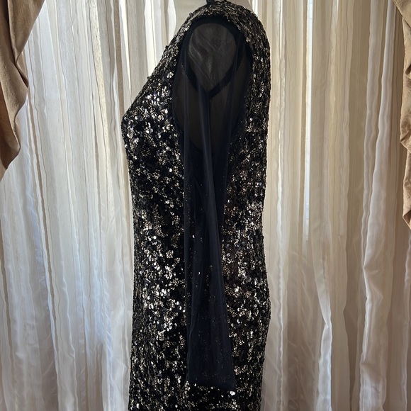 Belle Bagley Mischka Black Sequin Winola Sheath Stretch Evening Dress Size 14 - Picture 9 of 13